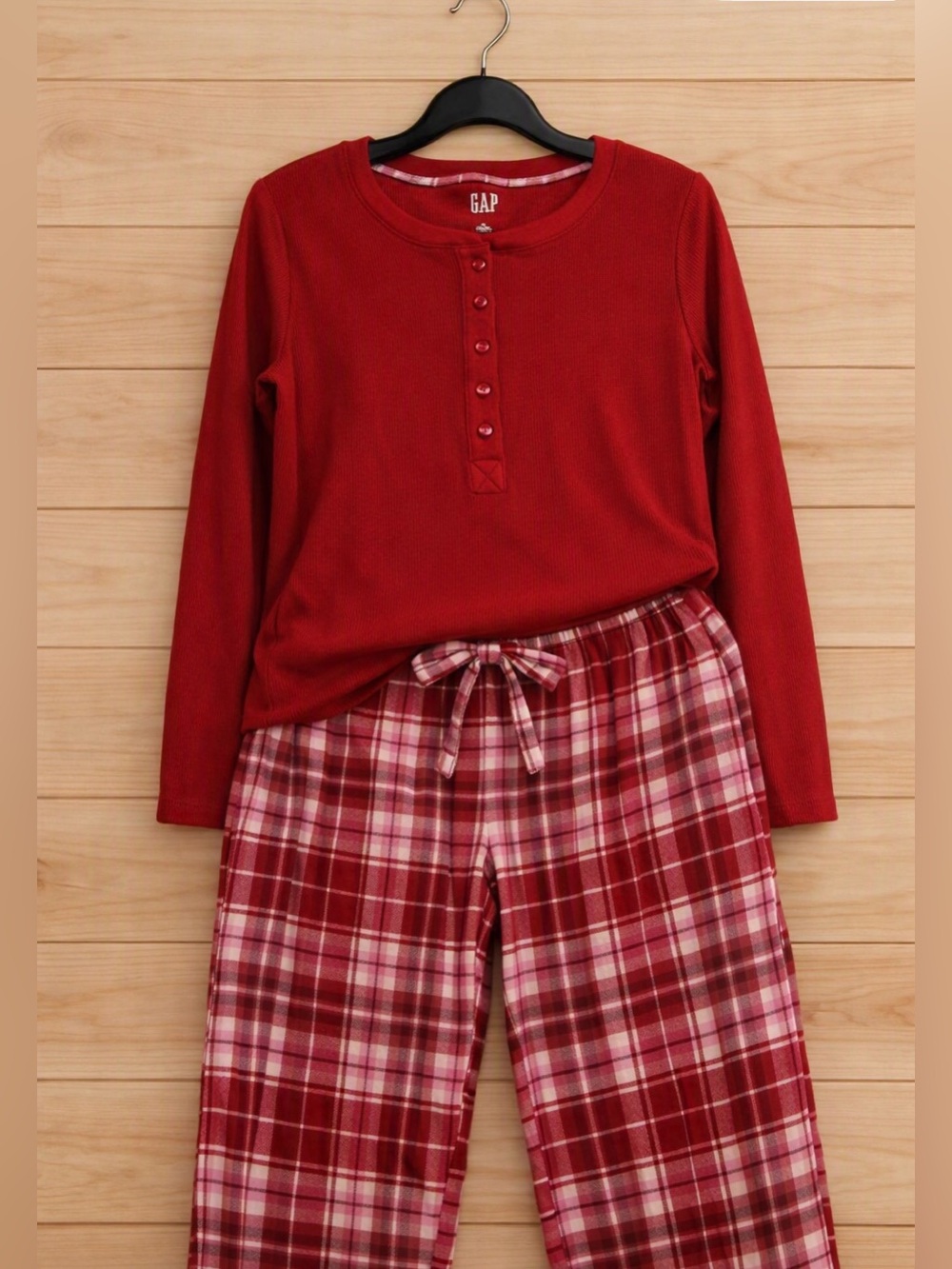 GAP Scarlet Sage Pajama Set – Size L (NWT) Great for holidays!